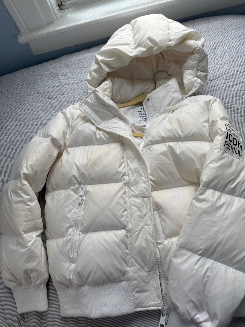 ICON Cream-White Hooded Puffer Jacket - Women